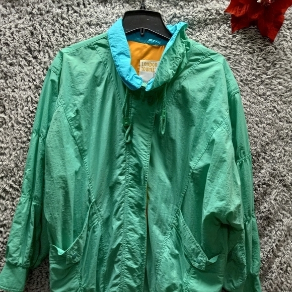 Beautiful Women’s Vintage Rain jacket London fog Size M - Picture 2 of 5